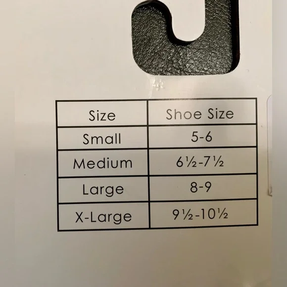 NWT Women’s Nicole Miller Pearl Cross Band Open Toe Slide Slippers. Soft & Furry - Picture 4 of 5